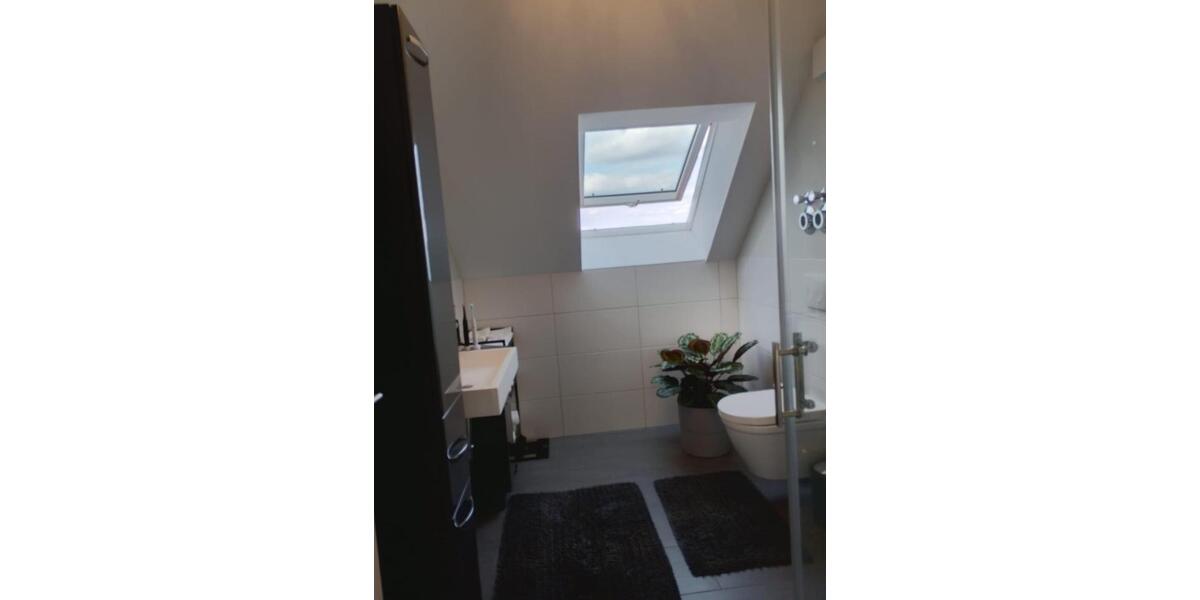 Dachgeschoßwohnung Eisingen - 3 Zimmer, 100 m&sup2;, 1.250&euro; | Angebot:25393577