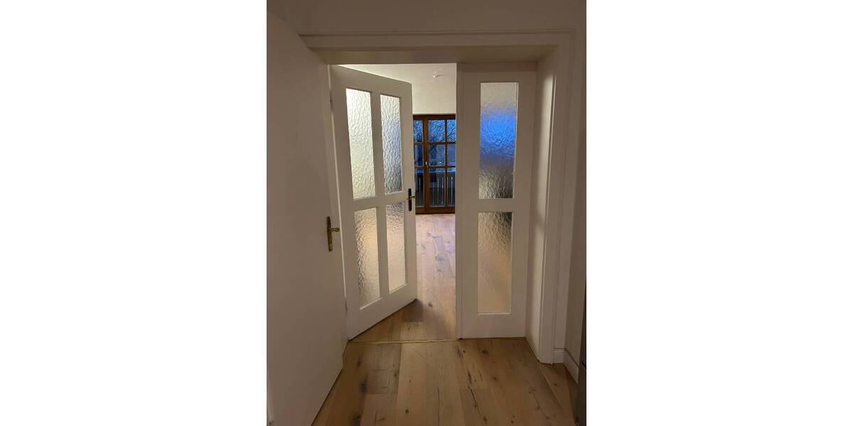 Etagenwohnung Oberhaching Deisenhofen - 3 Zimmer, 130 m&sup2;, 2.300&euro; | Angebot:26607570