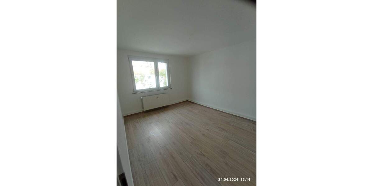 Etagenwohnung Bitterfeld-Wolfen Wolfen - 4 Zimmer, 70 m&sup2;, 490&euro; | Angebot:25050595