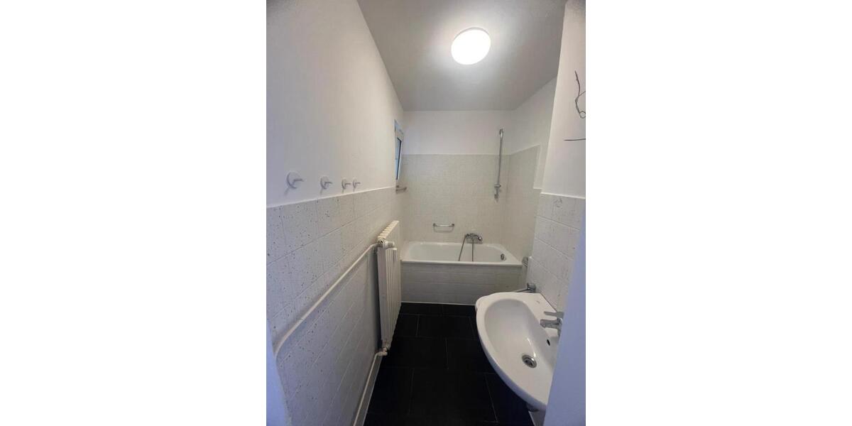 Etagenwohnung Gelsenkirchen Gelsenkirchen-Mitte - 2 Zimmer, 65 m&sup2;, 425&euro; | Angebot:26498543