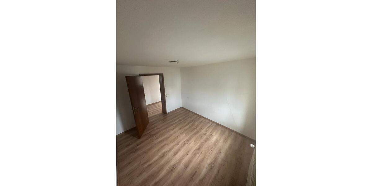 Dachgeschoßwohnung Ötzingen - 6 Zimmer, 120 m&sup2;, 1.100&euro; | Angebot:25539890