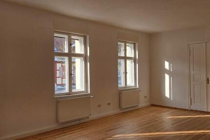 Wohnung Kyritz - 5 Zimmer, 194 m&sup2;, 1.300&euro; | Angebot:26082938