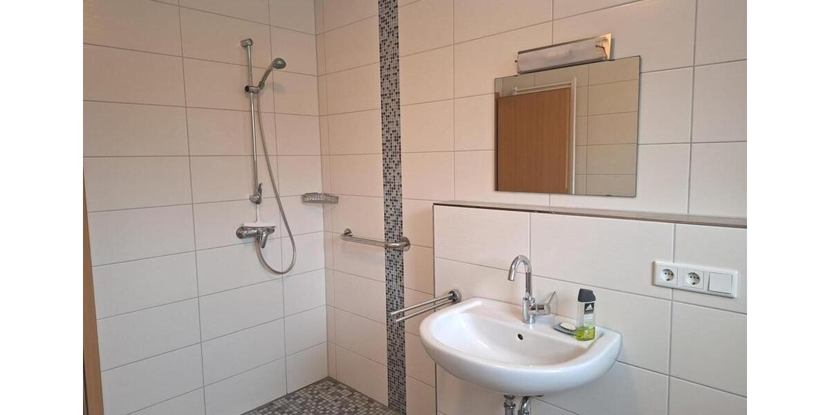 Erdgeschoßwohnung Varel - 3 Zimmer, 75 m&sup2;, 800&euro; | Angebot:24781637