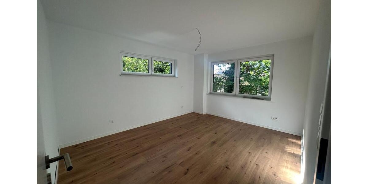 Großzügige Neubau-Doppelhaushälfte mit 2 Stellplätzen + Garten 7 zimmer