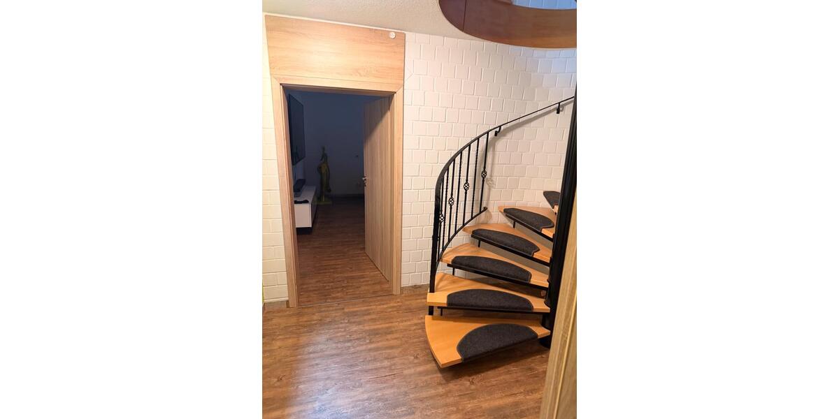 Erdgeschoßwohnung Gerolstein - 4 Zimmer, 120 m&sup2;, 900&euro; | Angebot:26618741
