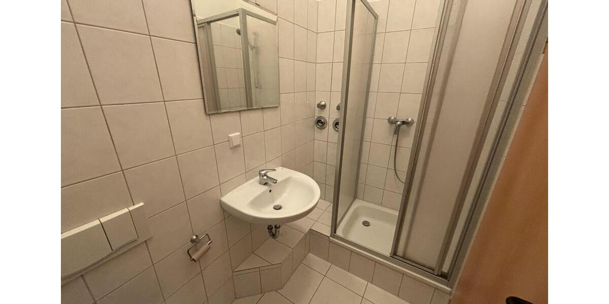 Erdgeschoßwohnung Düsseldorf Stadtbezirk 3 - 1 Zimmer, 30 m&sup2;, 394&euro; | Angebot:26560268