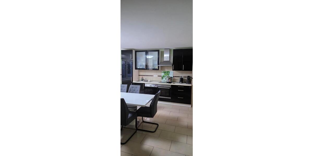 Reihenhaus Welschbillig - 8 Zimmer, 200 m&sup2;, 1.400&euro; | Angebot:25569678