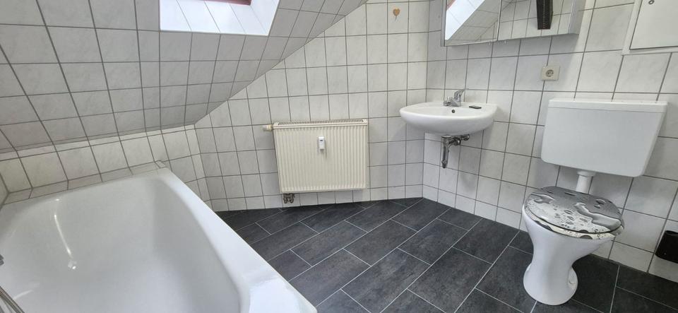 Dachgeschoßwohnung Bautzen - 3 Zimmer, 67 m&sup2;, 445&euro; | Angebot:25993060
