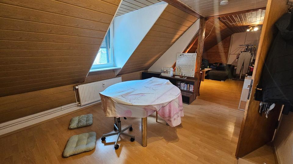 Dachgeschoßwohnung Wiesbaden Mainz-Kostheim - 3 Zimmer, 54 m&sup2;, 700&euro; | Angebot:26625694