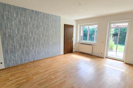 Haus Niebüll - 6 Zimmer, 154 m&sup2;, 1.200&euro; | Angebot:24272820