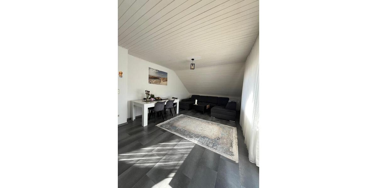 Dachgeschoßwohnung Reiskirchen - 900&euro; | Angebot:26034182