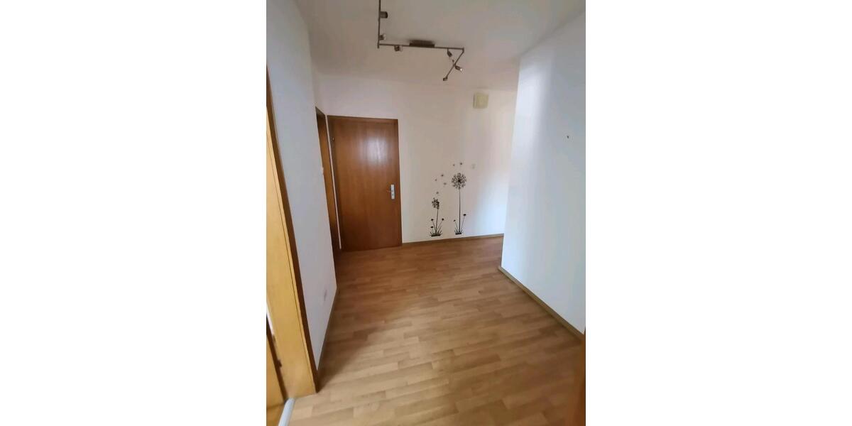 Etagenwohnung Wermelskirchen - 3 Zimmer, 80 m&sup2;, 1.020&euro; | Angebot:26561738