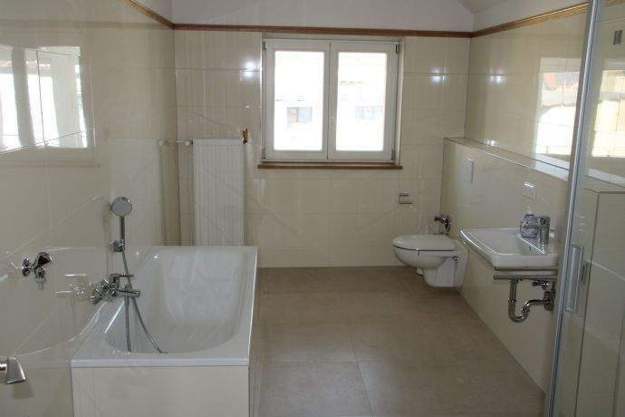 Etagenwohnung Vilsbiburg - 3 Zimmer, 141 m&sup2;, 1.200&euro; | Angebot:24761687