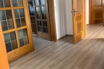 Haus Sögel - 6 Zimmer, 140 m&sup2;, 1.300&euro; | Angebot:25056771