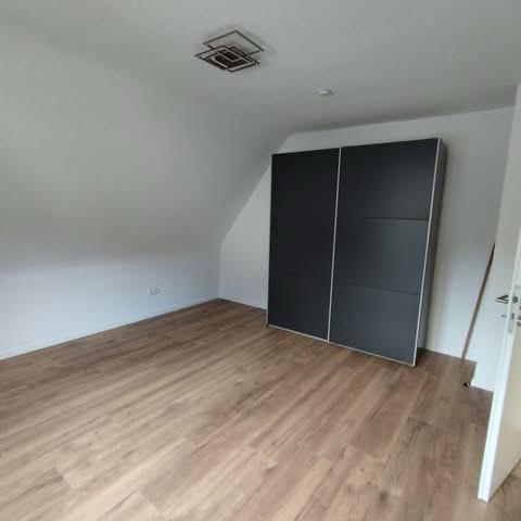 Einfamilienhaus Kaiserslautern Einsiedlerhof - 6 Zimmer, 160 m&sup2;, 1.800&euro; | Angebot:26630998