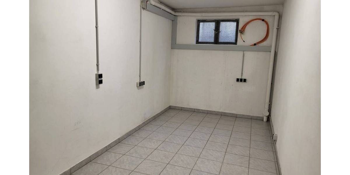 Reihenmittelhaus Neckarwestheim - 4 Zimmer, 130 m&sup2;, 1.300&euro; | Angebot:26817129