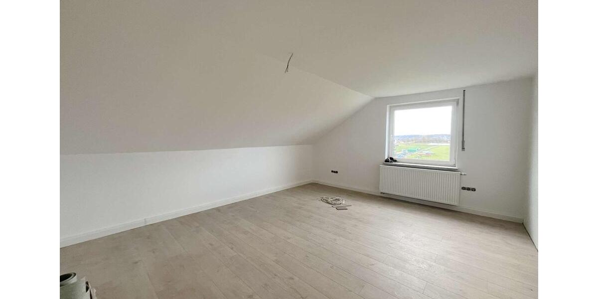 Frisch renovierte 3-ZKB-Dachgeschosswohnung in Meitingen-Herbertshofen! 2 zimmer