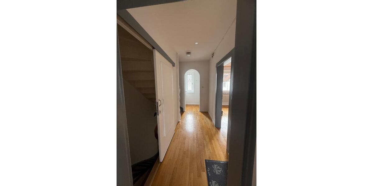 Etagenwohnung Hameln - 5 Zimmer, 95 m&sup2;, 750&euro; | Angebot:26580614