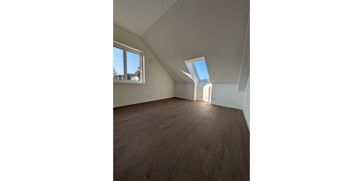 Dachgeschoßwohnung Gülzow-Prüzen Prüzen - 4 Zimmer, 122 m&sup2;, 1.652&euro; | Angebot:25127508