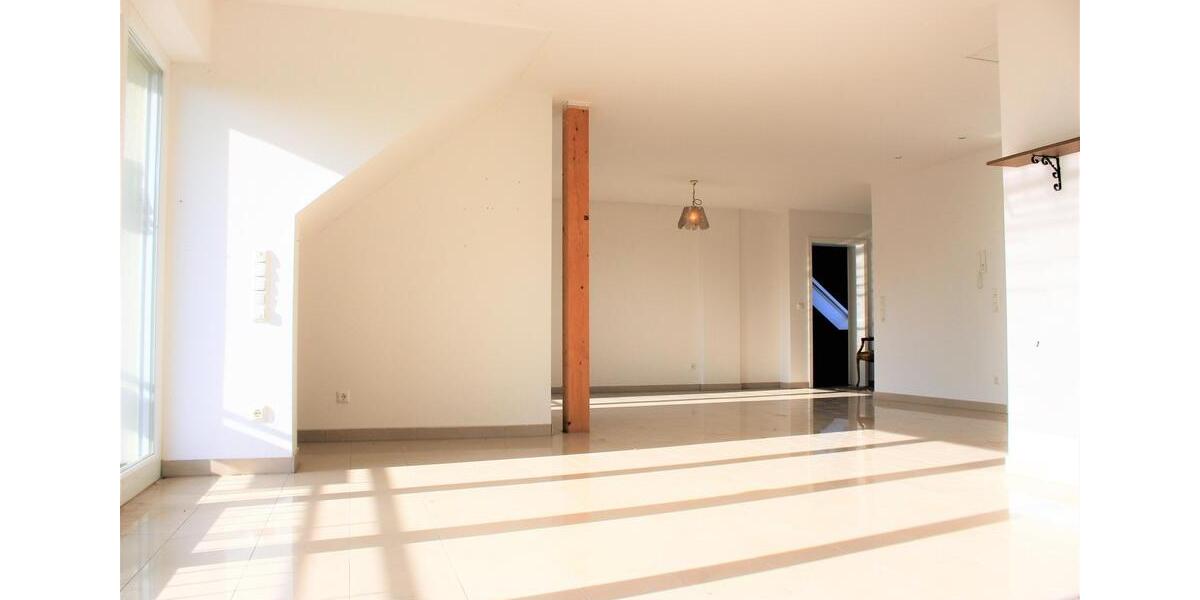 Dachgeschoßwohnung Haibach - 3 Zimmer, 109 m&sup2;, 1.199&euro; | Angebot:26256086