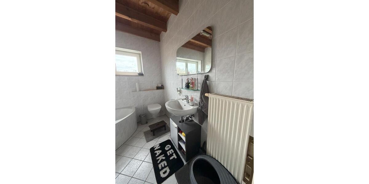 Dachgeschoßwohnung Gochsheim - 3 Zimmer, 80 m&sup2;, 920&euro; | Angebot:26039839