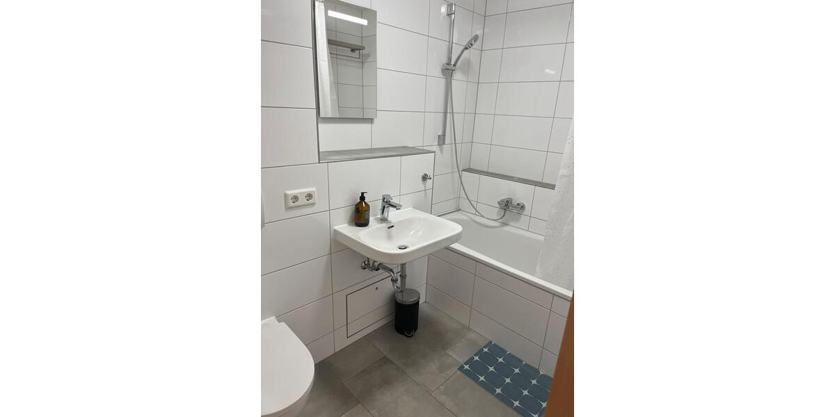 Etagenwohnung Traunreut Irsing - 1.5 Zimmer, 42 m&sup2;, 750&euro; | Angebot:26049408