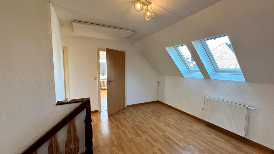 Dachgeschoßwohnung Wiesmoor - 3 Zimmer, 70 m&sup2;, 550&euro; | Angebot:26444287
