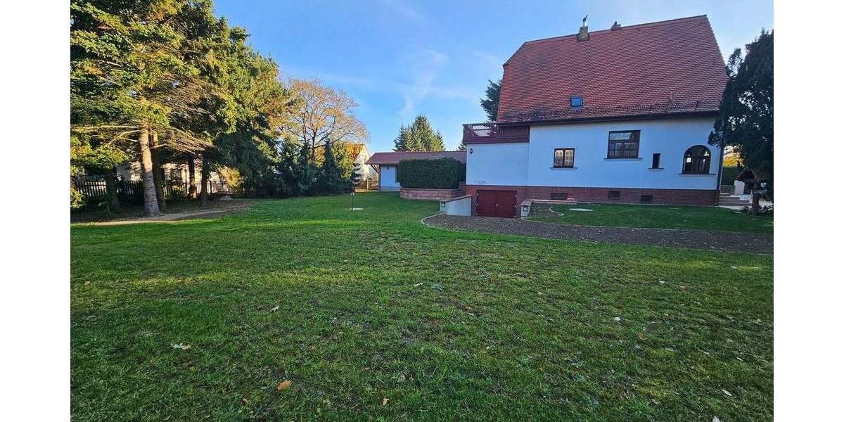 Einfamilienhaus Großpösna - 8 Zimmer, 217 m&sup2;, 2.520&euro; | Angebot:25880904