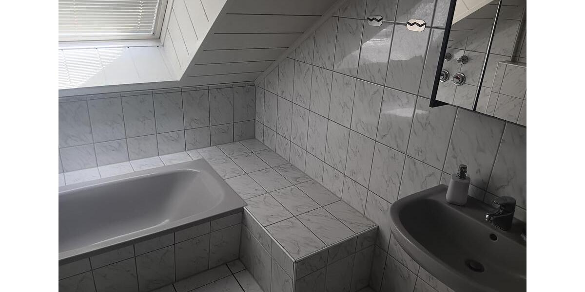 Dachgeschoßwohnung Rödermark - 3 Zimmer, 89 m&sup2;, 1.070&euro; | Angebot:26621156