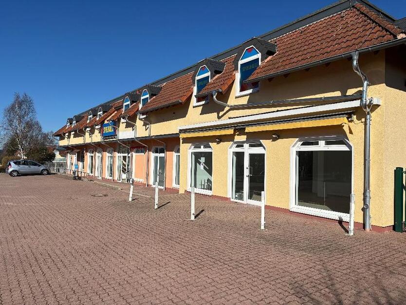 Vielseitig Nutzbare Büro- oder Praxiseinheit in Top-Lage zimmer