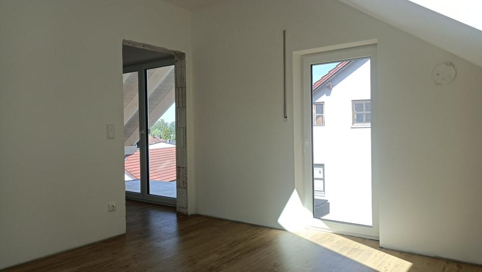 Dachgeschoßwohnung Bogen - 3 Zimmer, 75 m&sup2;, 840&euro; | Angebot:26618027