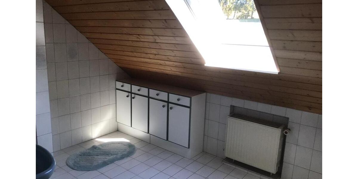 Dachgeschoßwohnung Kranzberg - 1 Zimmer, 30 m&sup2;, 450&euro; | Angebot:26699656