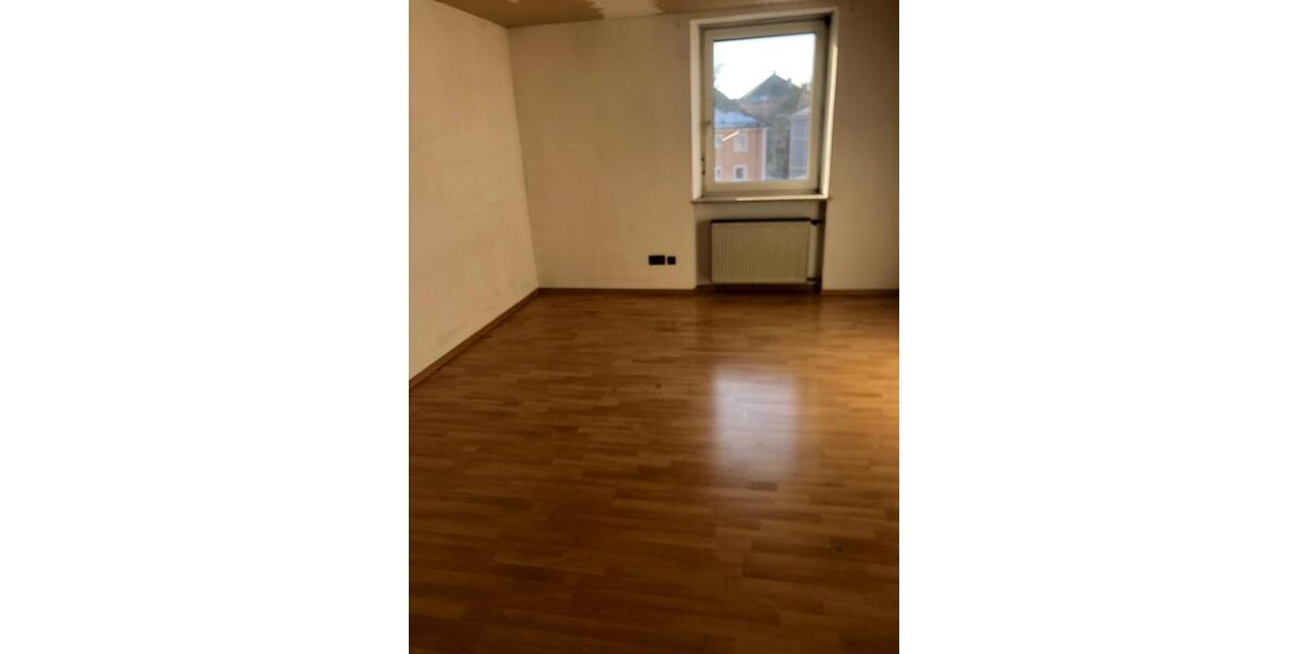 Zimmer in 5er WG zu vermieten (Regensburg-Ost) 5 zimmer