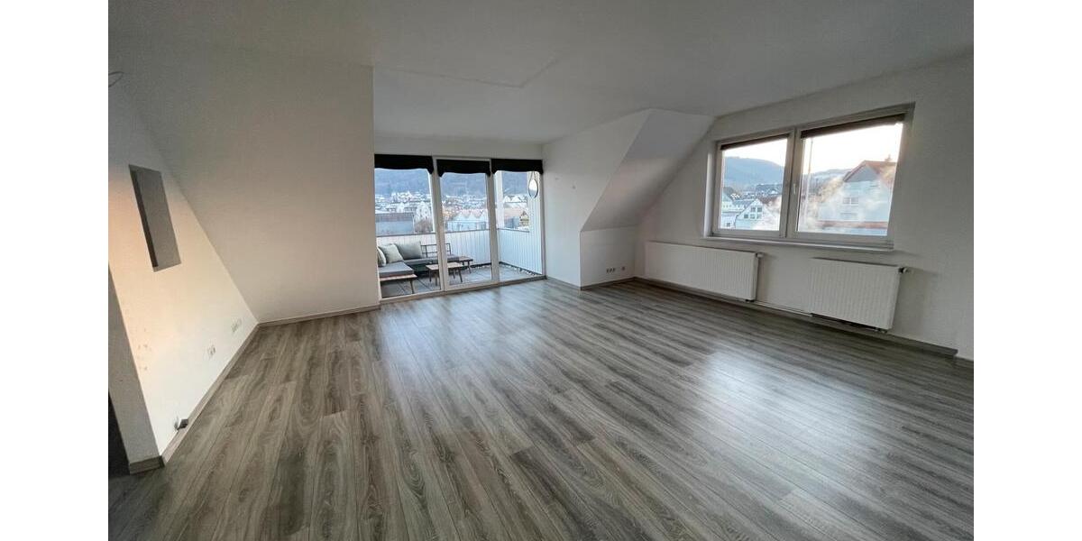 Dachgeschoßwohnung Haiger - 2 Zimmer, 100 m&sup2;, 1.250&euro; | Angebot:25233669