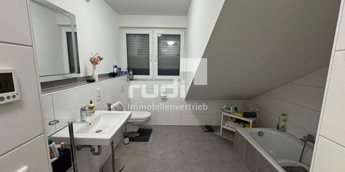 Etagenwohnung Erwitte - 2 Zimmer, 75 m&sup2;, 790&euro; | Angebot:24813819