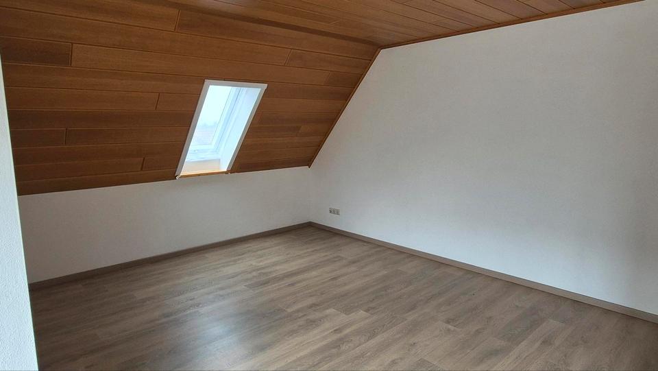 Maisonettenwohnung Edelsfeld - 3 Zimmer, 100 m&sup2;, 1.000&euro; | Angebot:26004604