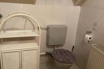 Dachgeschosswohnung möbliert, ca. 60 m2 3 Zimmer - Küche - Bad 3 zimmer