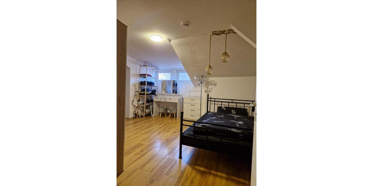 Dachgeschoßwohnung Hildburghausen - 2.5 Zimmer, 55 m&sup2;, 450&euro; | Angebot:25851691