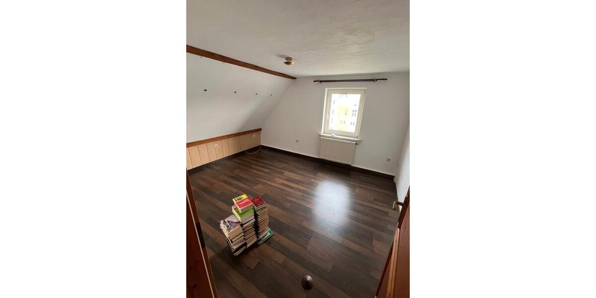 Maisonettenwohnung Oberkotzau - 7 Zimmer, 127 m&sup2;, 890&euro; | Angebot:26546252