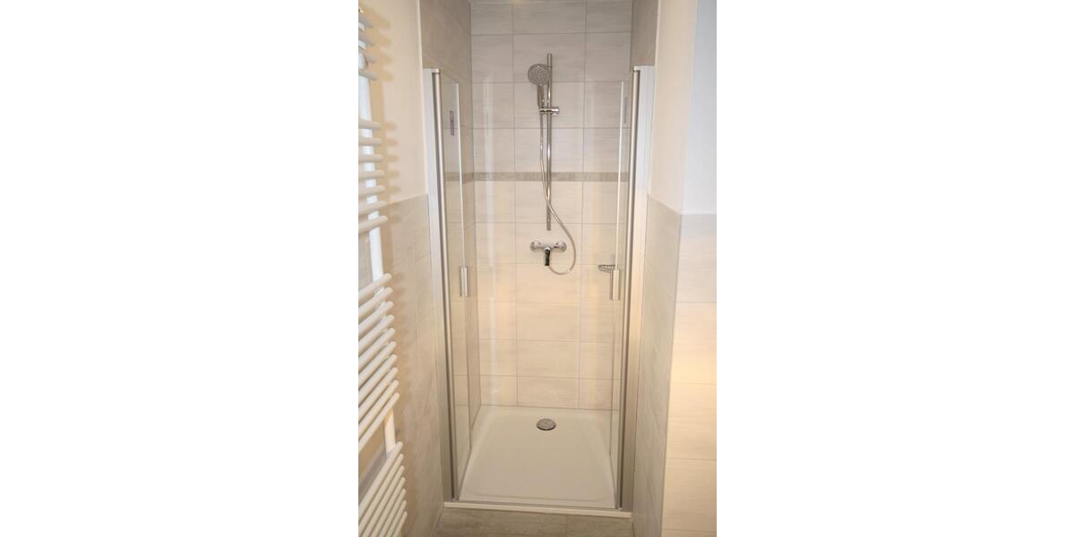 Erdgeschoßwohnung Suhl - 4 Zimmer, 101 m&sup2;, 750&euro; | Angebot:24650215