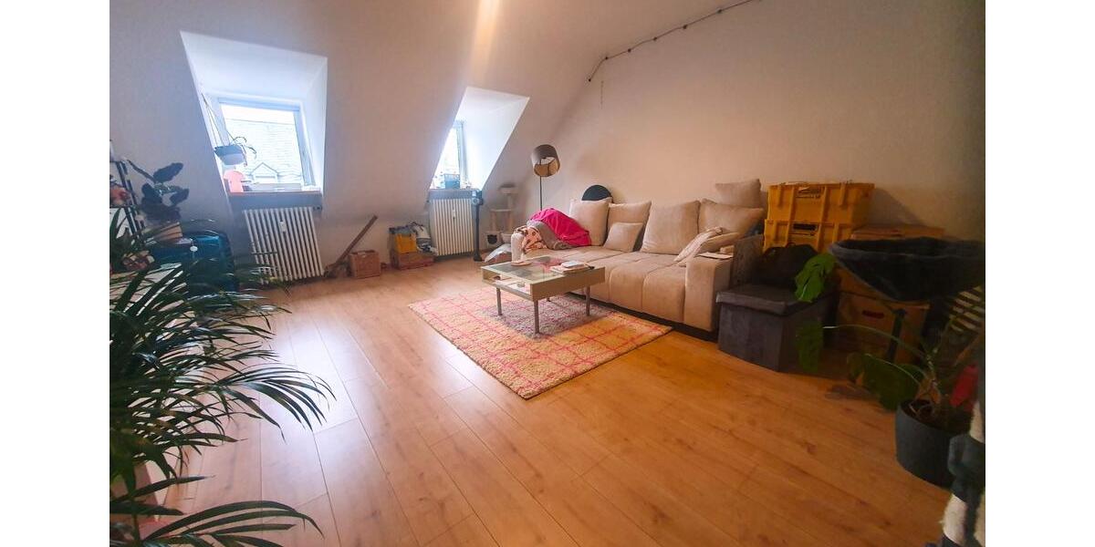 Dachgeschoßwohnung Saarlouis - 3 Zimmer, 76 m&sup2;, 550&euro; | Angebot:25055589