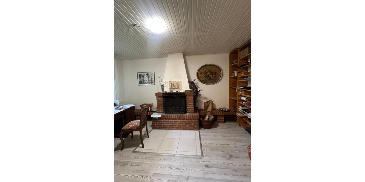 Erdgeschoßwohnung Rendsburg - 5 Zimmer, 140 m&sup2;, 1.370&euro; | Angebot:25749932