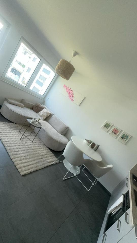 Mit Balkon und Einbauküche: neuwertige 2-Zimmer-Wohnung in Springe