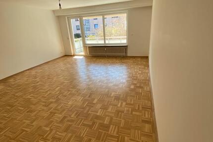 Gehrden Zentrum, 4 Zimmerwohnung 102qm, neu renoviert, Fahrstuhl zimmer