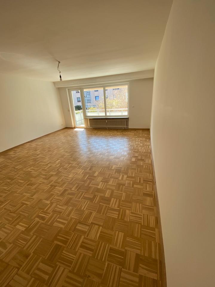 Gehrden Zentrum, 4 Zimmerwohnung 102qm, neu renoviert, Fahrstuhl zimmer