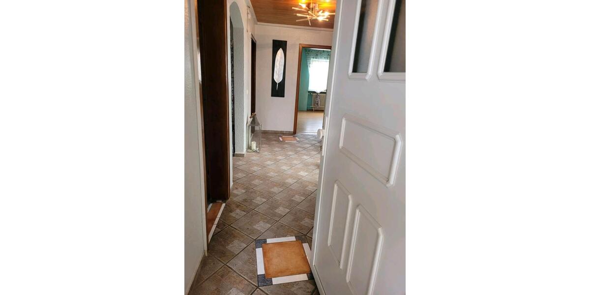 Dachgeschoßwohnung Neustadt an der Weinstraße - 3 Zimmer, 102 m&sup2;, 1.200&euro; | Angebot:25793727