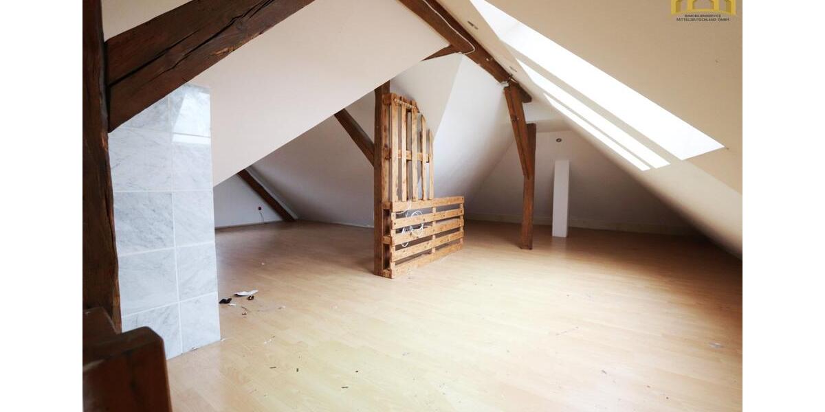Dachgeschoßwohnung Hettstedt - 4 Zimmer, 120 m&sup2;, 540&euro; | Angebot:24942829