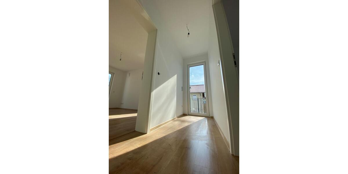 Dachgeschoßwohnung Oranienburg - 3 Zimmer, 88 m&sup2;, 1.584&euro; | Angebot:23297890