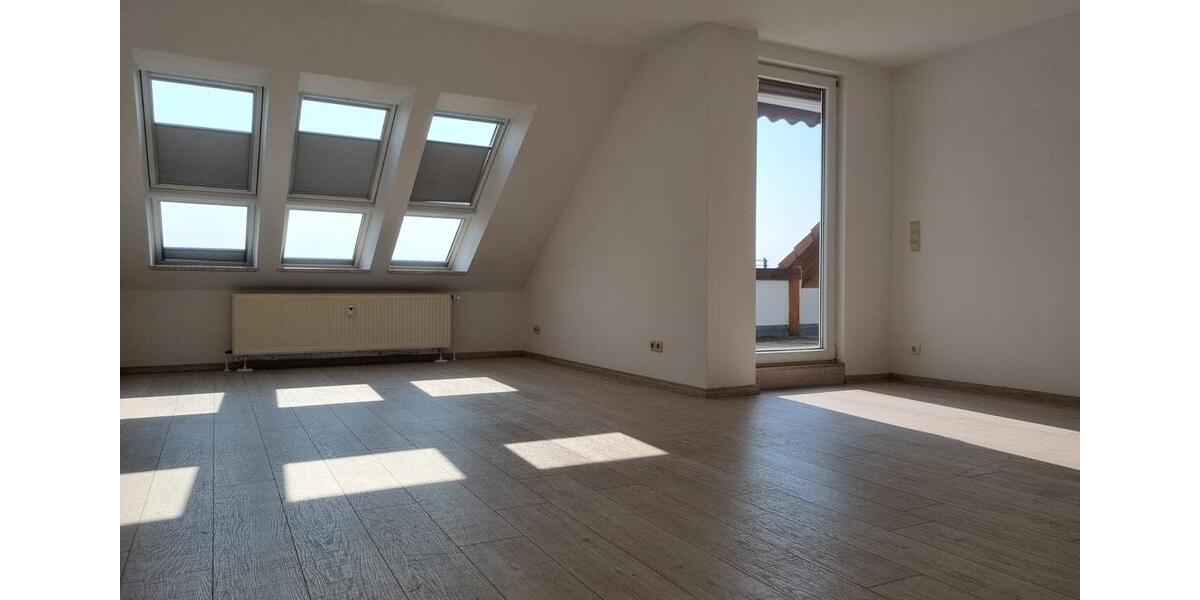 Dachgeschoßwohnung Halberstadt - 3 Zimmer, 87 m&sup2;, 524&euro; | Angebot:25865844