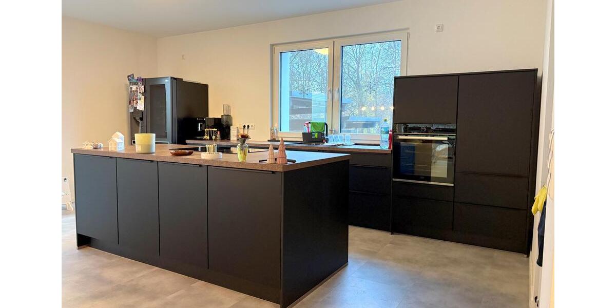 Erdgeschoßwohnung Bad Oeynhausen - 3 Zimmer, 153 m&sup2;, 1.375&euro; | Angebot:24493571